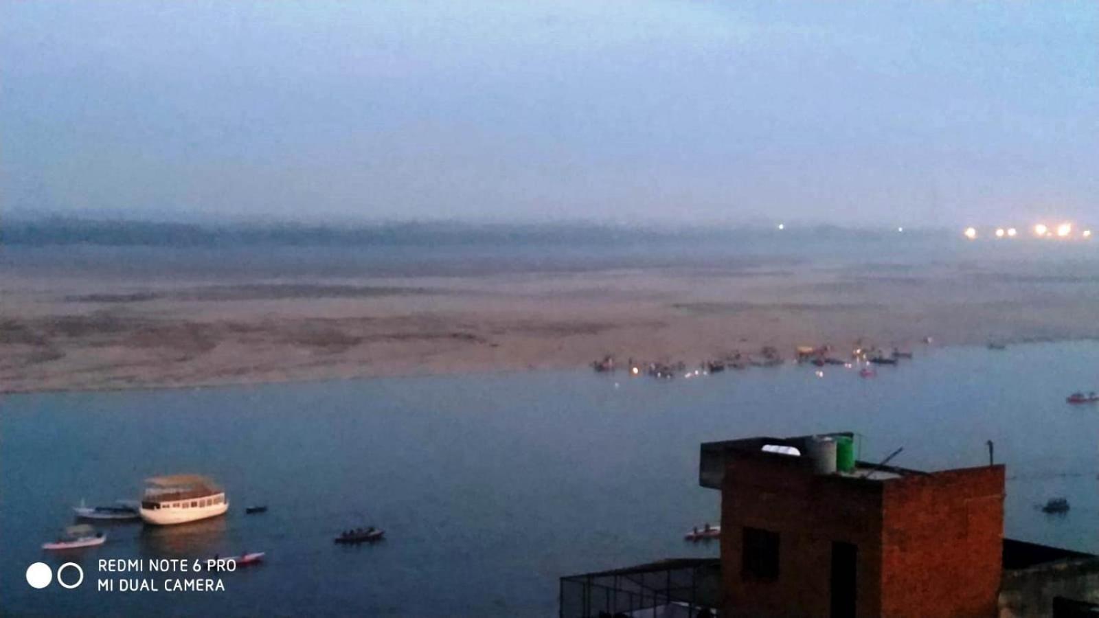 Tiwari Palace Modern Vision Guest House Varanasi Luaran gambar